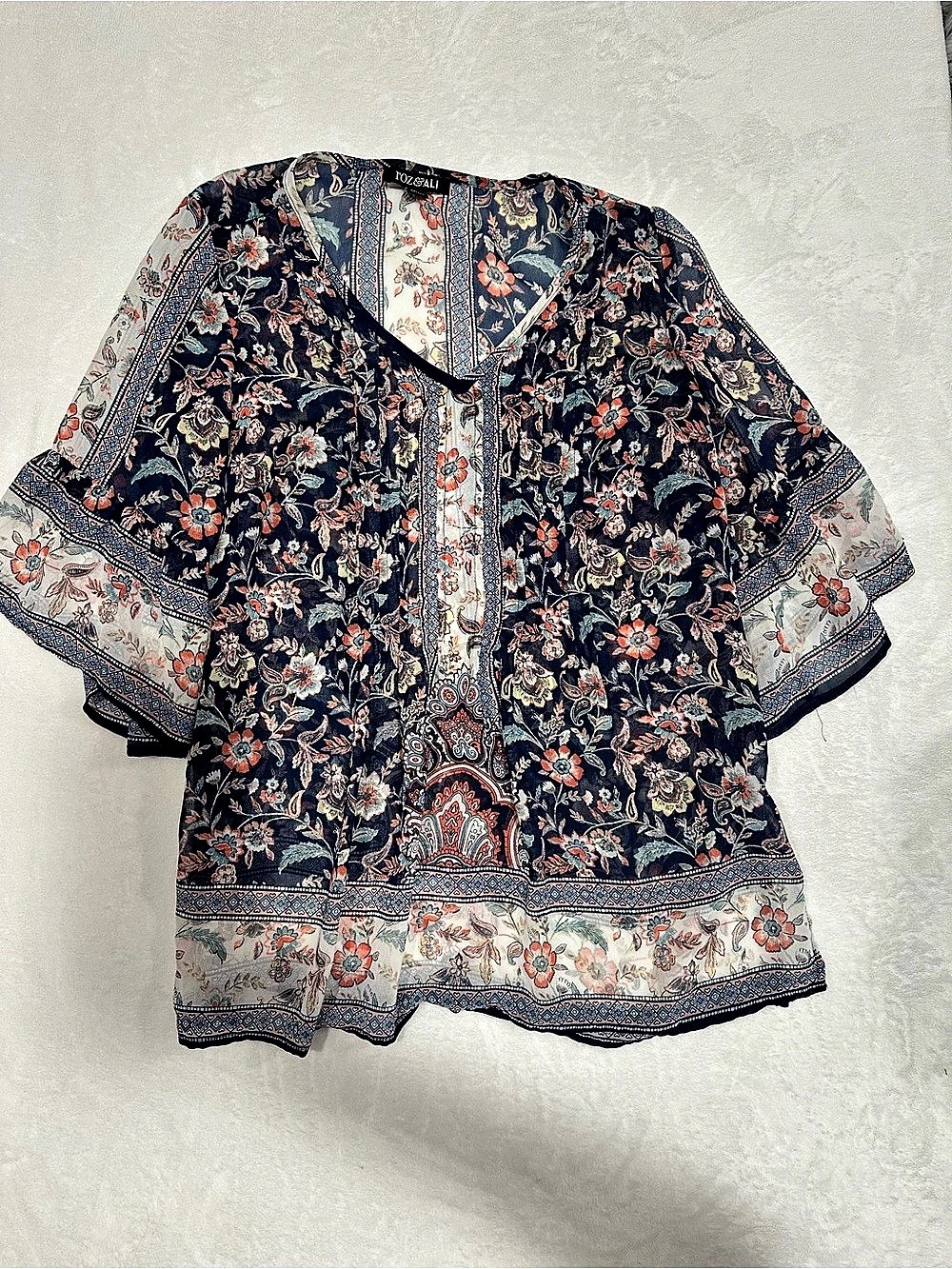 Roz & Ali Floral Blouse in Blue & White Size XS Like New